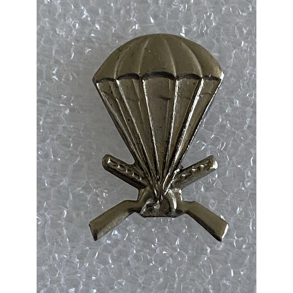 Vintage Argentina Airborne Infantry Paratrooper Beret Cap Badge Insignia Pin